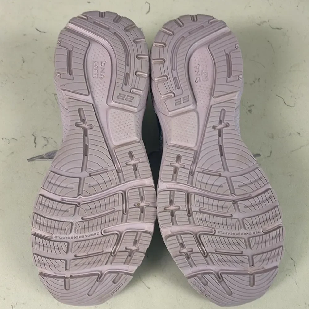 Brooks Adrenaline GTS 22 Women’s Running Shoes Size 11 Purple Dutch Blue Lilac